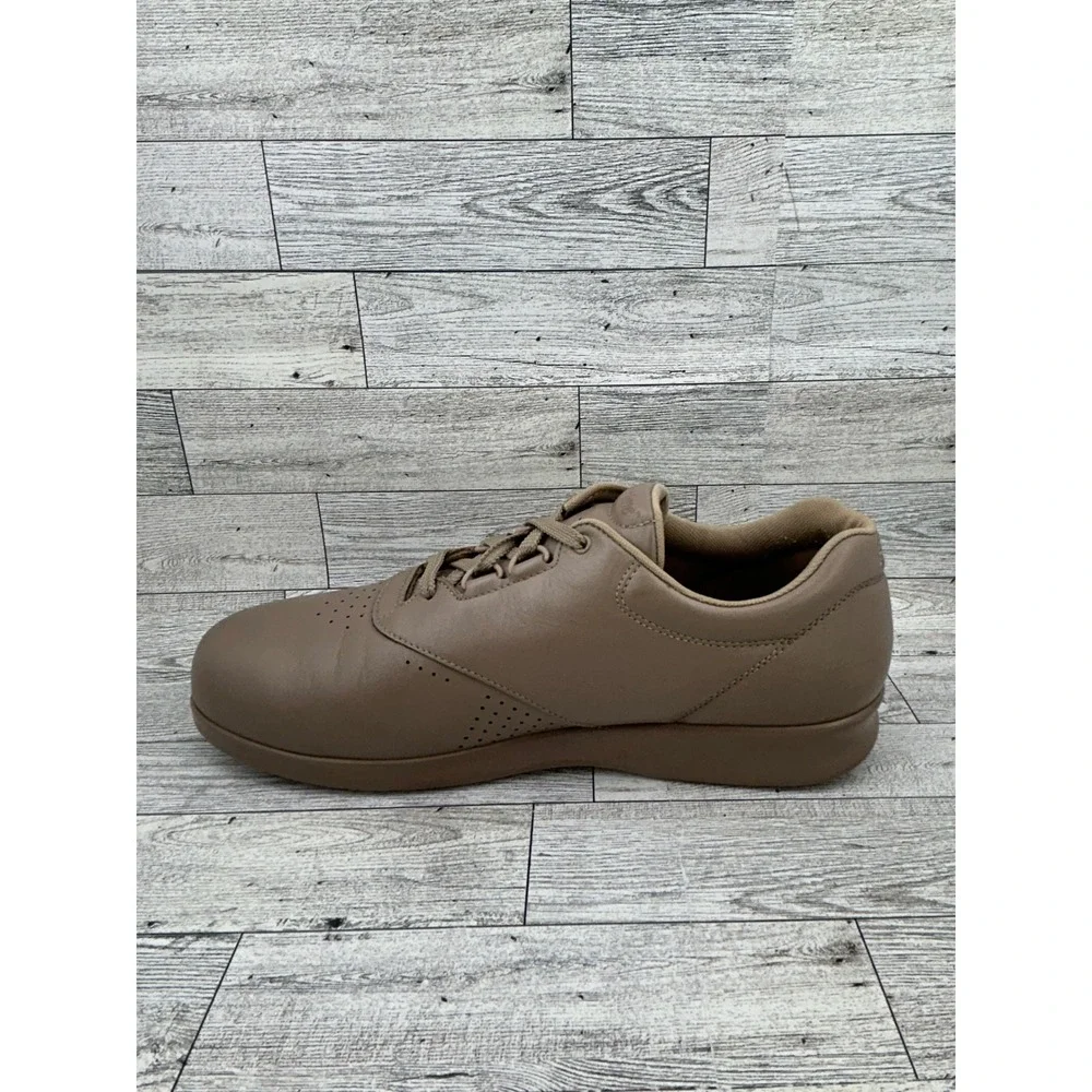 SAS Free Time Beige‎ Leather Comfort Walking Shoes Women's Size 11M